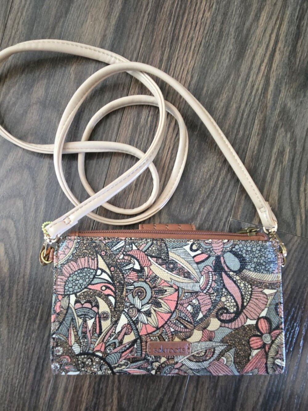 SAKROOTS "Sienna Spirit Desert" Faux Leather Crossbody Wallet NWOT - Picture 2 of 7